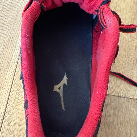 Mizuno running shoes Size: 8.5 - Picture 7 of 7